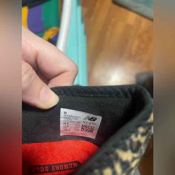 Lifestyle New Balance Sneakers Black with Chettah - Picture 7 of 7